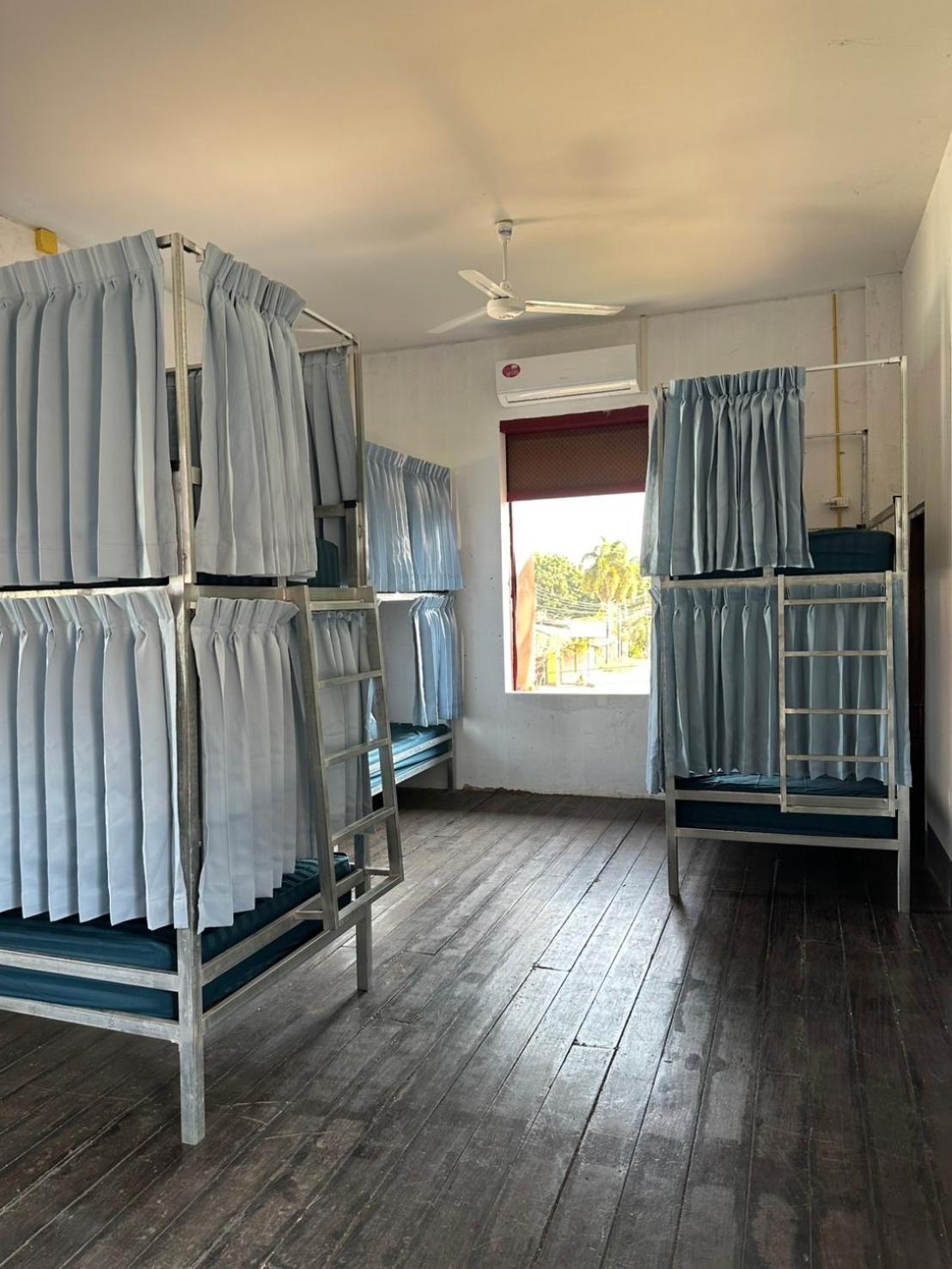 Via Thakhek Hostel & Cafe Luaran gambar