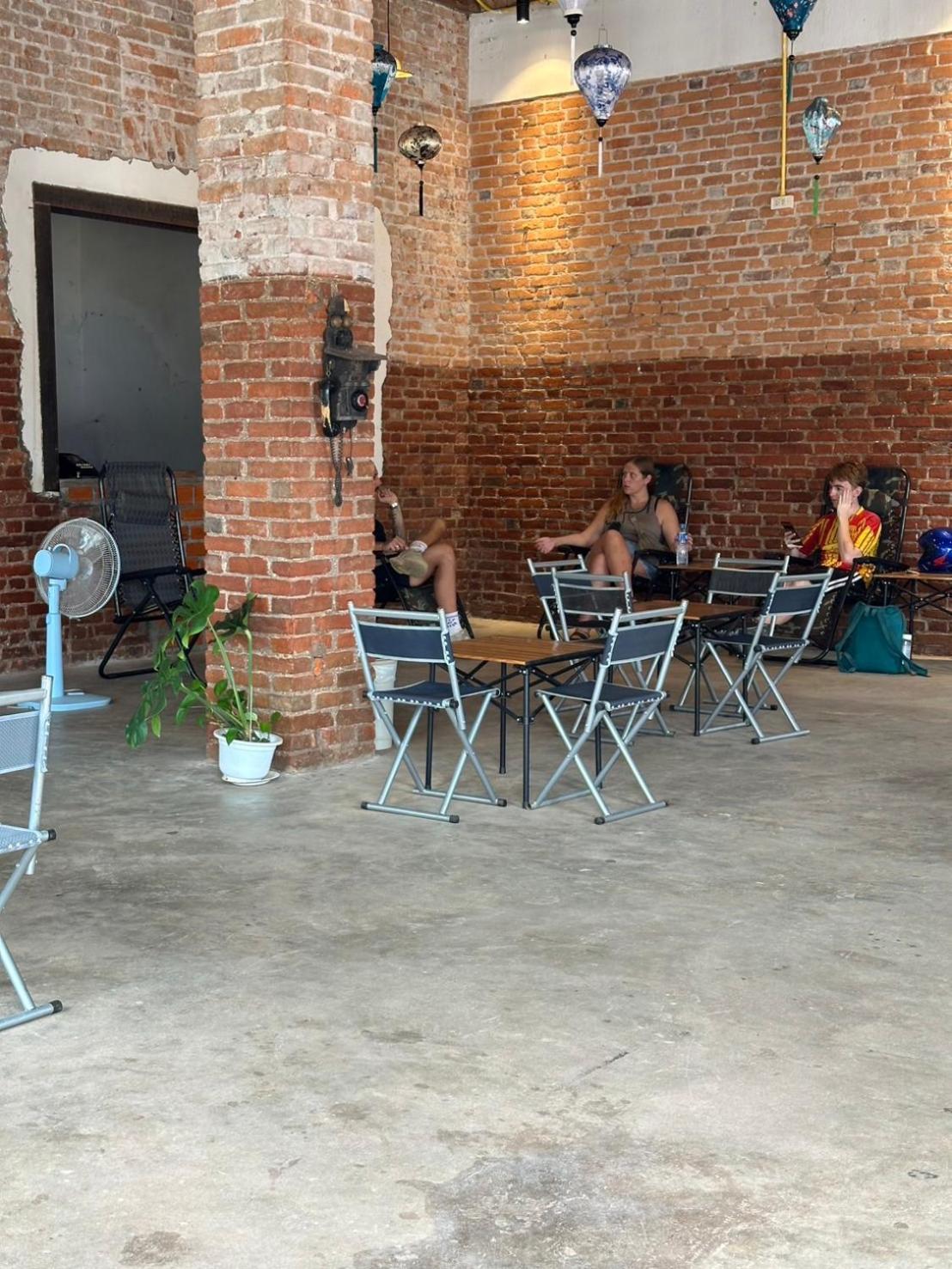 Via Thakhek Hostel & Cafe Luaran gambar
