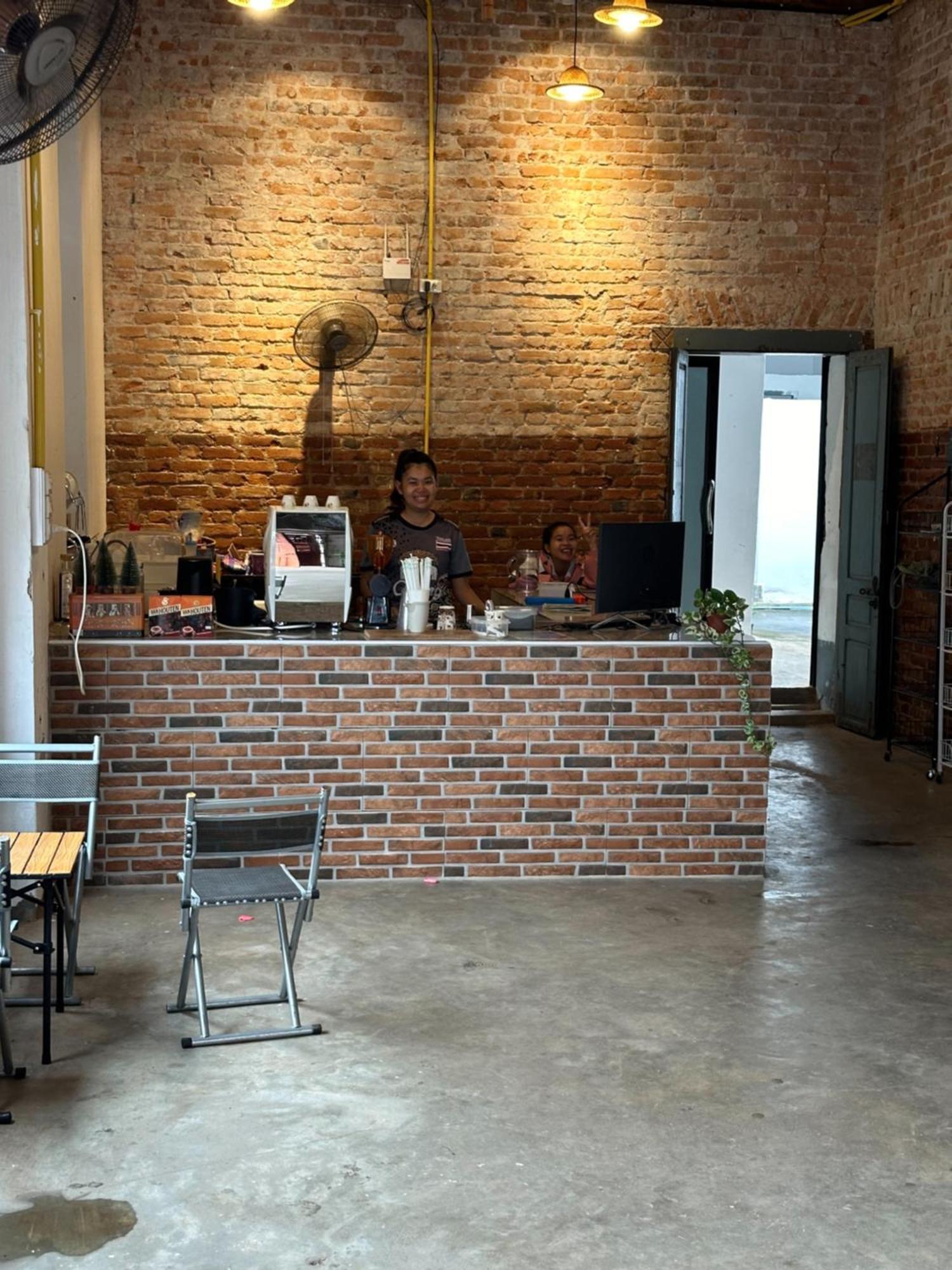 Via Thakhek Hostel & Cafe Luaran gambar