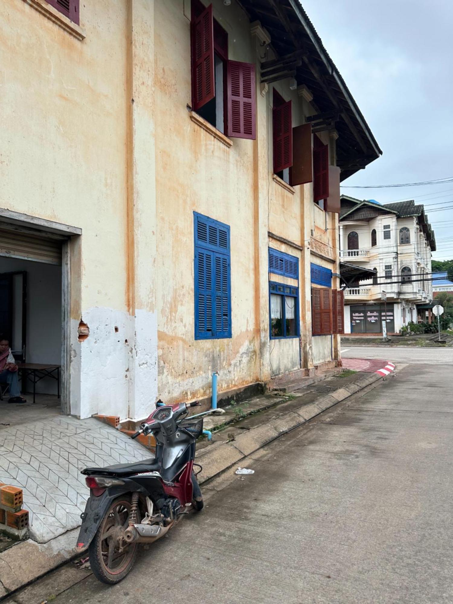 Via Thakhek Hostel & Cafe Luaran gambar